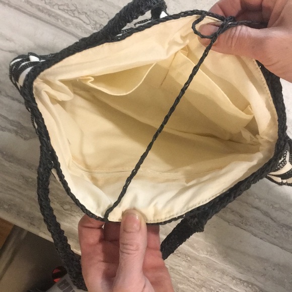 Ladies striped handbag - Picture 2 of 2